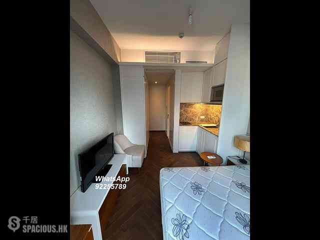 Shek Tong Tsui - One South Lane 02