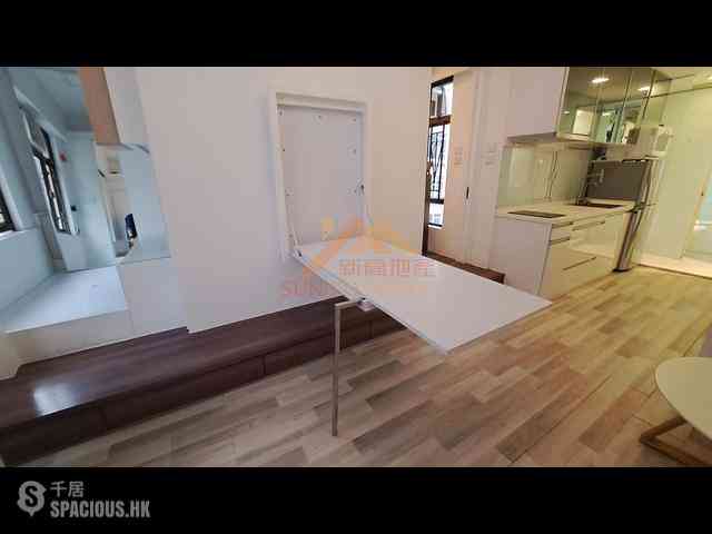 Mid Levels Central - Good View Court 07