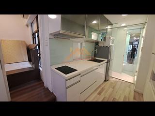 Mid Levels Central - Good View Court 08