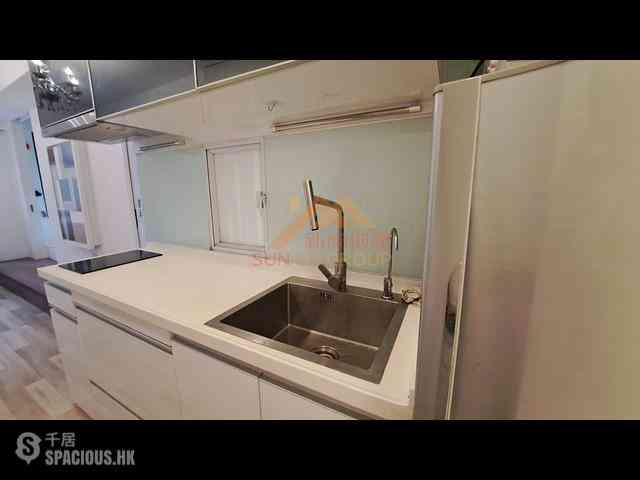 Mid Levels Central - Good View Court 08