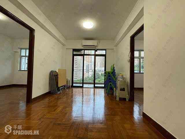 Mid Levels West - Hing Wah Mansion Block B 07