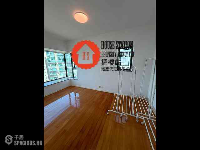Tai Kok Tsui - Park Avenue Phase 1 Block 6 04