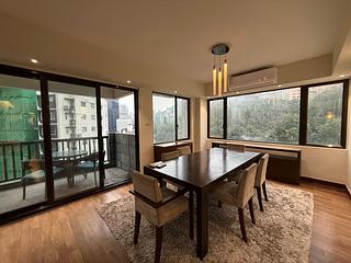 Central - Botanical Court 10
