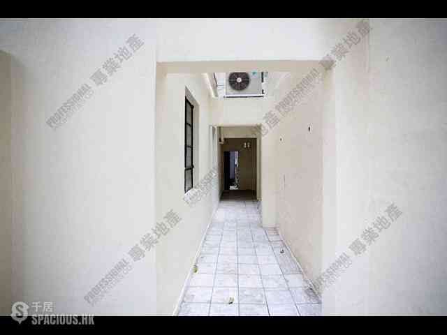 Soho - 1-3A, Ping On Lane 06