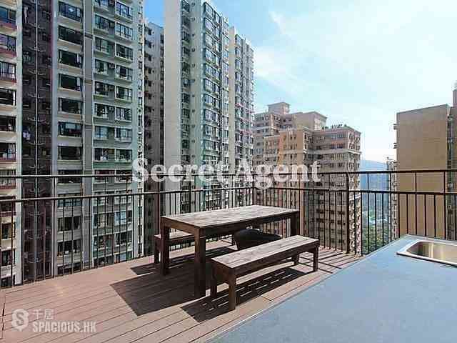 Mid Levels Central - Good View Court 01