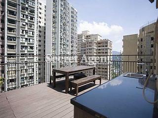 Mid Levels Central - Good View Court 03