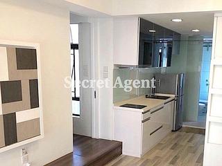 Mid Levels Central - Good View Court 06