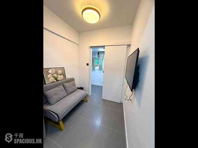 Wan Chai - Golden Jubilee House 01