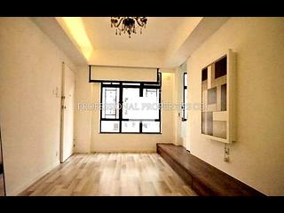 Mid Levels Central - Good View Court 03