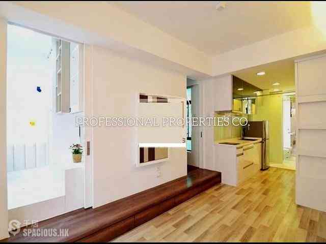 Mid Levels Central - Good View Court 09