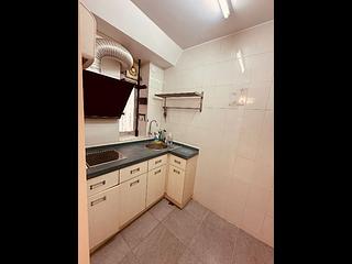 Quarry Bay - Nan Fung Sun Chuen Block 8 03