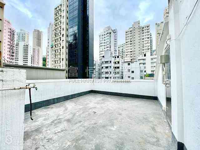 Happy Valley - Evone Court 08