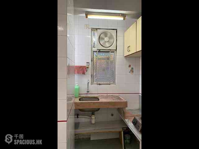 Chai Wan - Yen Lok Building Block B 06