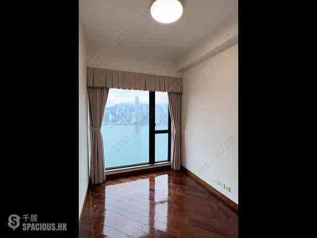 West Kowloon - The Arch Sky Tower (Block 1) 08