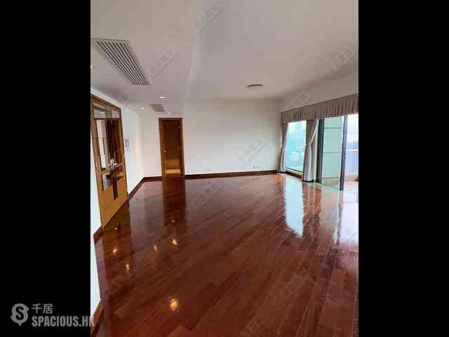 West Kowloon - The Arch Sky Tower (Block 1) 09