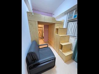 Prince Edward - 180-182, Tung Choi Street 02
