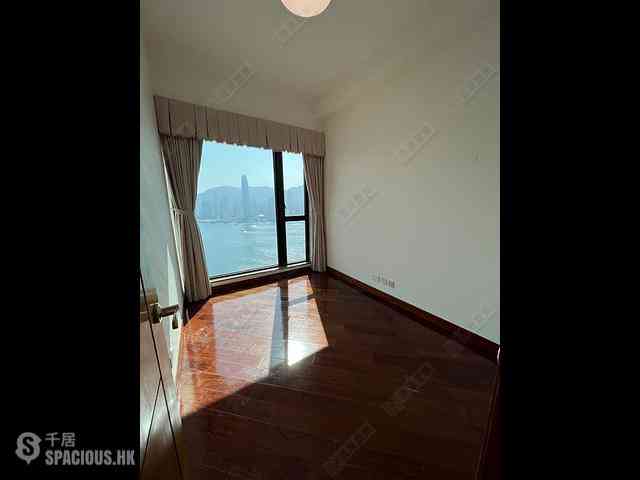 West Kowloon - The Arch Sky Tower (Block 1) 15