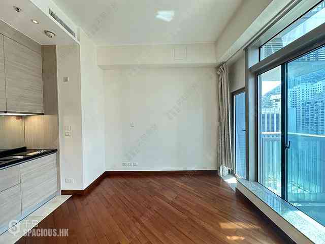 Wan Chai - The Avenue Phase 2 Block 2 02