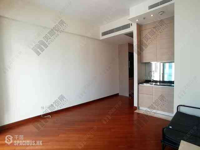 Wan Chai - The Avenue Phase 2 Block 2 07