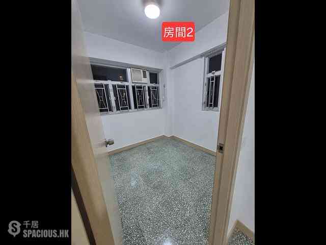 Sai Ying Pun - Kwan Yick Building 03