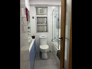 Whampoa Garden - Whampoa Garden Phase 9 Lily Mansions Block 4 03