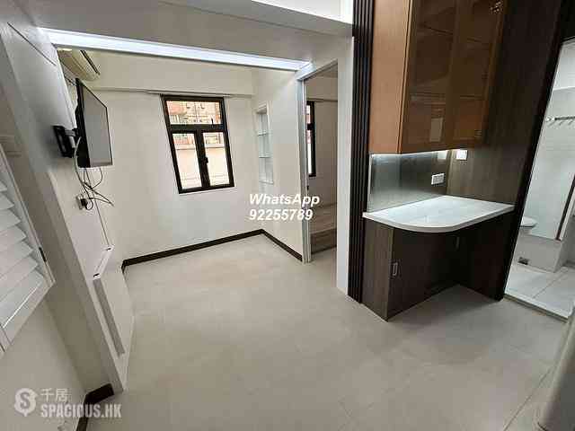 Kennedy Town - Cheong Kat Mansion 05