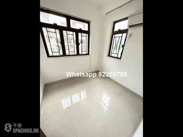 Shek Tong Tsui - Kwok Ga Building 05
