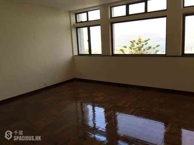 Chung Hom Kok - Cape Court 10