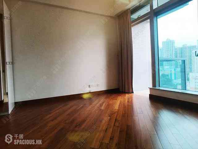 Wan Chai - The Avenue Phase 2 05