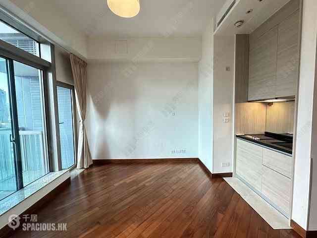 Wan Chai - The Avenue Phase 2 07