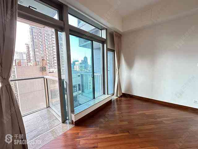 Wan Chai - The Avenue Phase 2 02