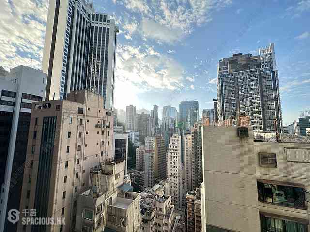 Wan Chai - The Avenue Phase 2 17