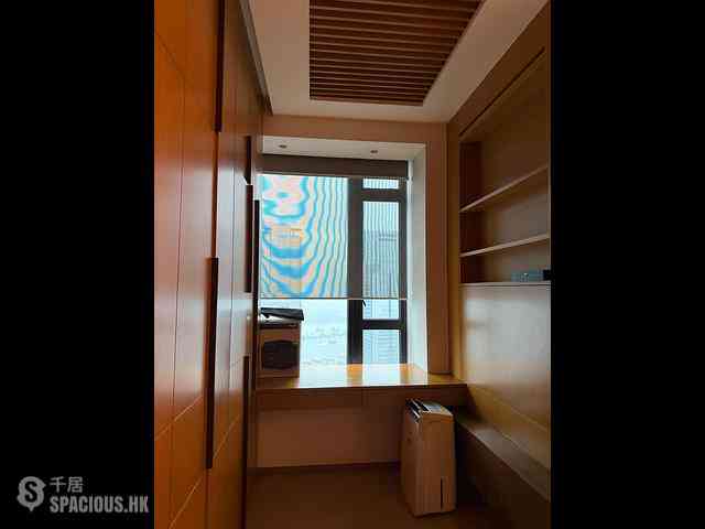 West Kowloon - The Arch Sky Tower (Block 1) 05