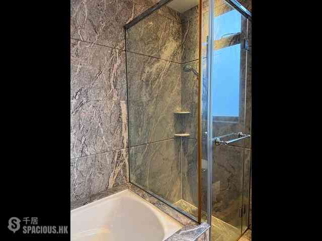 West Kowloon - The Arch Sky Tower (Block 1) 06