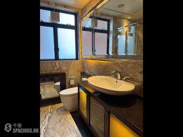 West Kowloon - The Arch Sky Tower (Block 1) 07