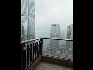 West Kowloon - The Arch Sky Tower (Block 1) 10