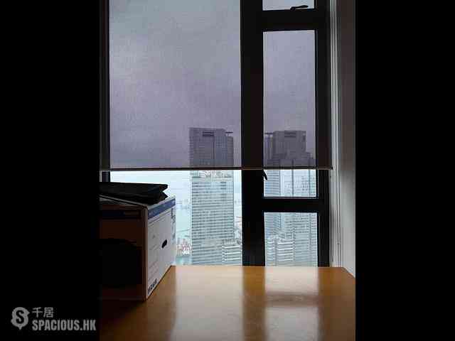 West Kowloon - The Arch Sky Tower (Block 1) 14