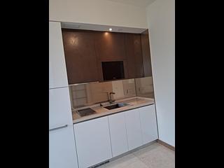 Sai Ying Pun - 63, Pokfulam Amber House (Tower 1) 03