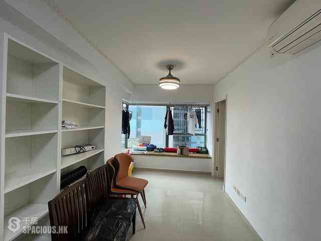 Sheung Wan - Queen's Terrace Block 1 01