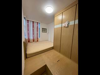 Sheung Wan - Queen's Terrace Block 1 03