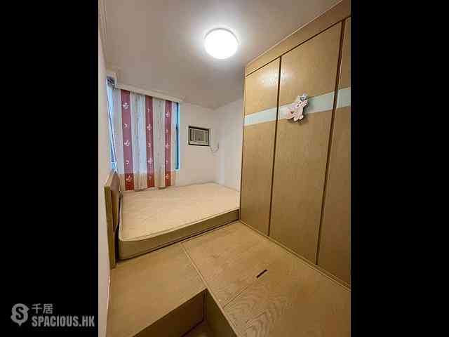 Sheung Wan - Queen's Terrace Block 1 03