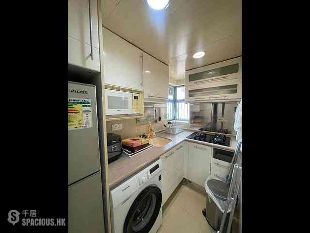 Sheung Wan - Queen's Terrace Block 2 06