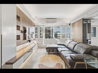 Braemar Hill - Hilltop Mansion 02
