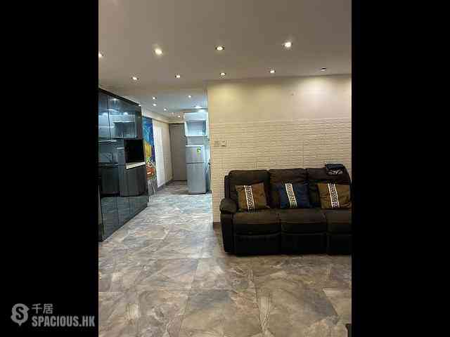 Wan Chai - Chong Hing Building 01