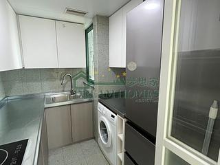 Kennedy Town - University Heights Block 1 14