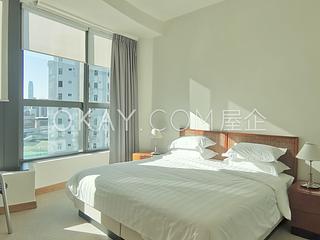 Happy Valley - The Ellipsis 03