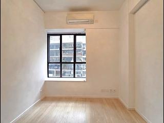 Mid Levels Central - Elegant Terrace 05