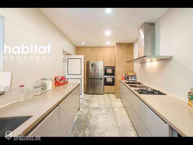 Repulse Bay - Ruby Court Tower 2 09