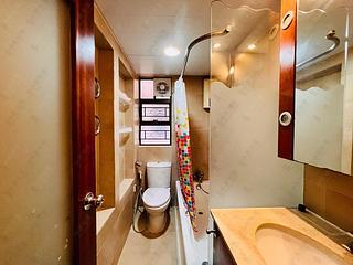 Wan Chai - Phoenix Court Block 1 06