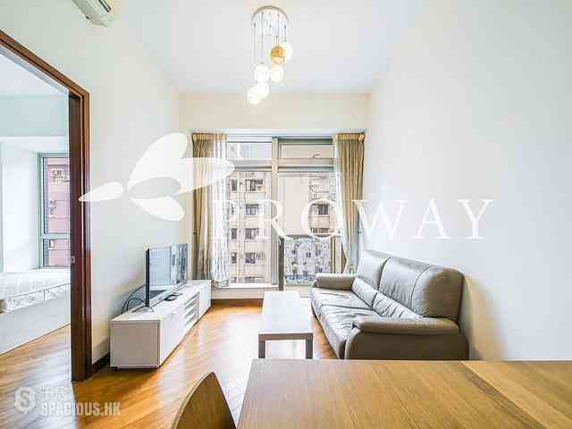 Wan Chai - The Avenue 01